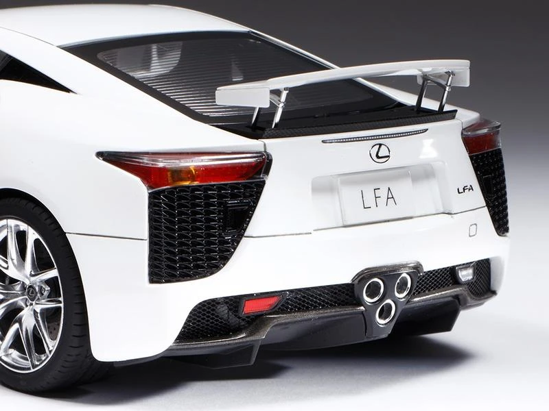 Tamiya Bausatz Lexus LFA 1:24 13 Tamiya Bausatz Lexus LFA 1:24 – Bild 11