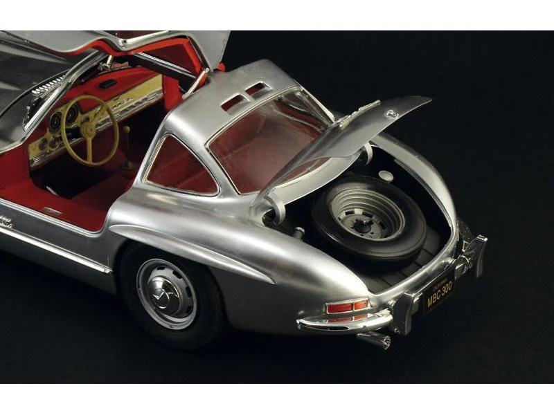 Italeri Bausatz Mercedes-Benz 300SL Gullwing 1:16 9 Italeri Bausatz Mercedes-Benz 300SL Gullwing 1:16 – Bild 7