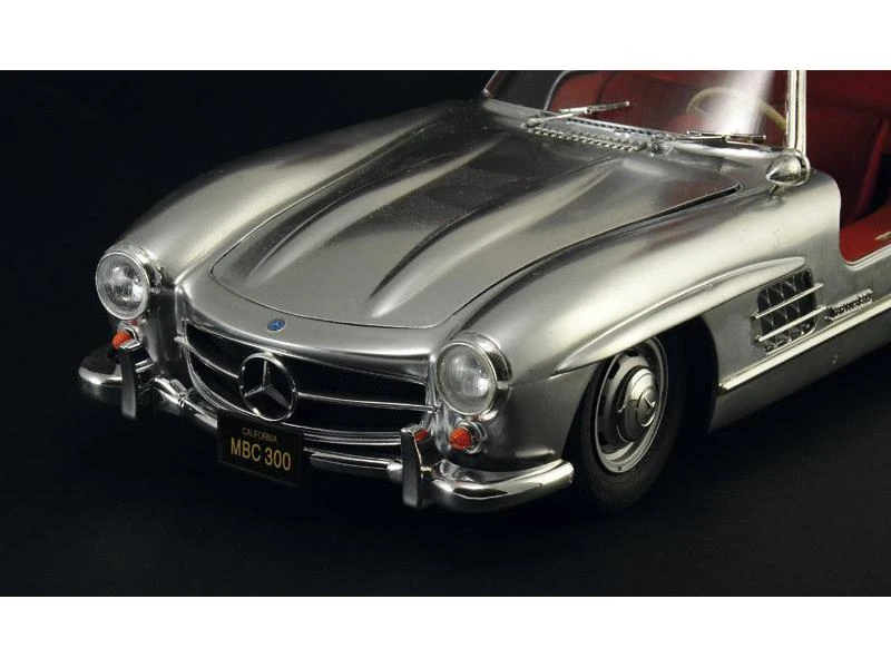 Italeri Bausatz Mercedes-Benz 300SL Gullwing 1:16 8 Italeri Bausatz Mercedes-Benz 300SL Gullwing 1:16 – Bild 6